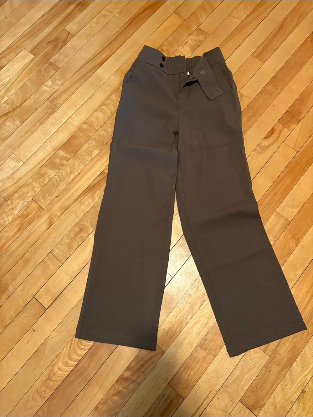 Women’s  Straight-Leg Dress Pants in Dark Brown
